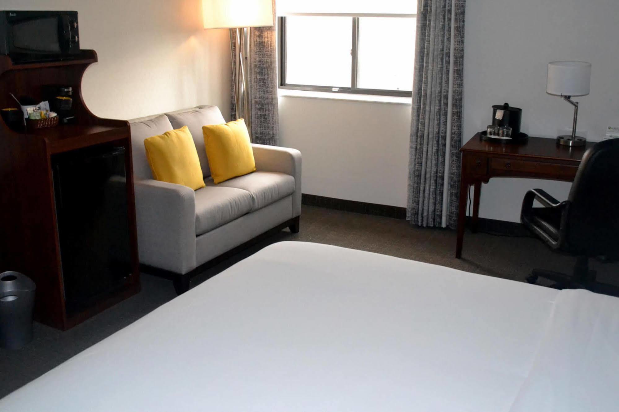 The Kensington Hotel Ann Arbor Bagian luar foto
