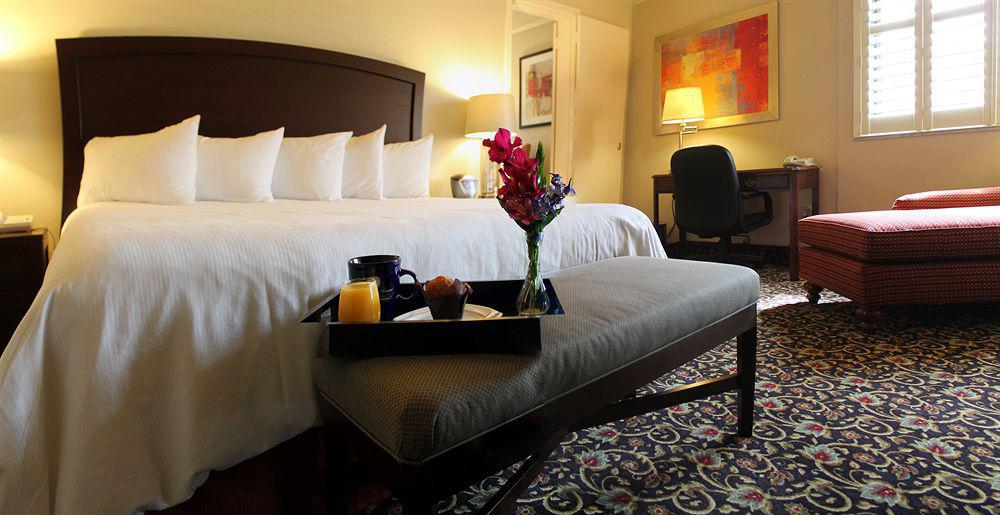 The Kensington Hotel Ann Arbor Bagian luar foto